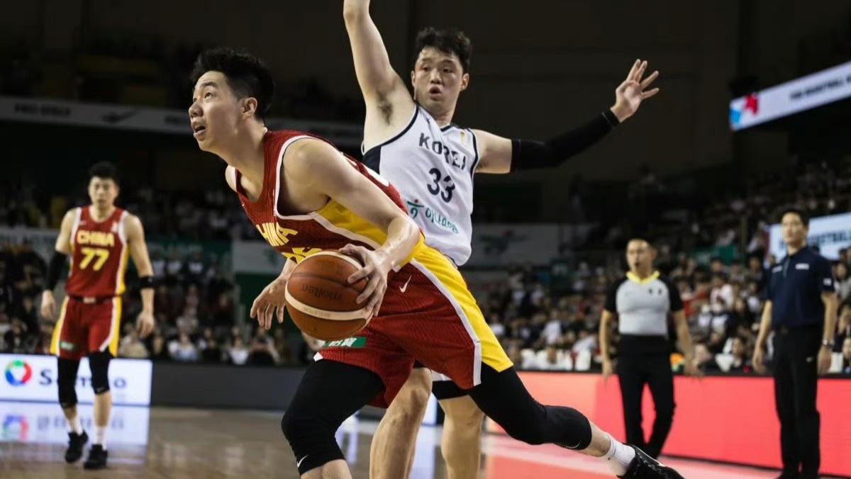 开云科技-锋线四剑客出鞘！中国男篮世预赛逆转双杀，剑指世界杯！